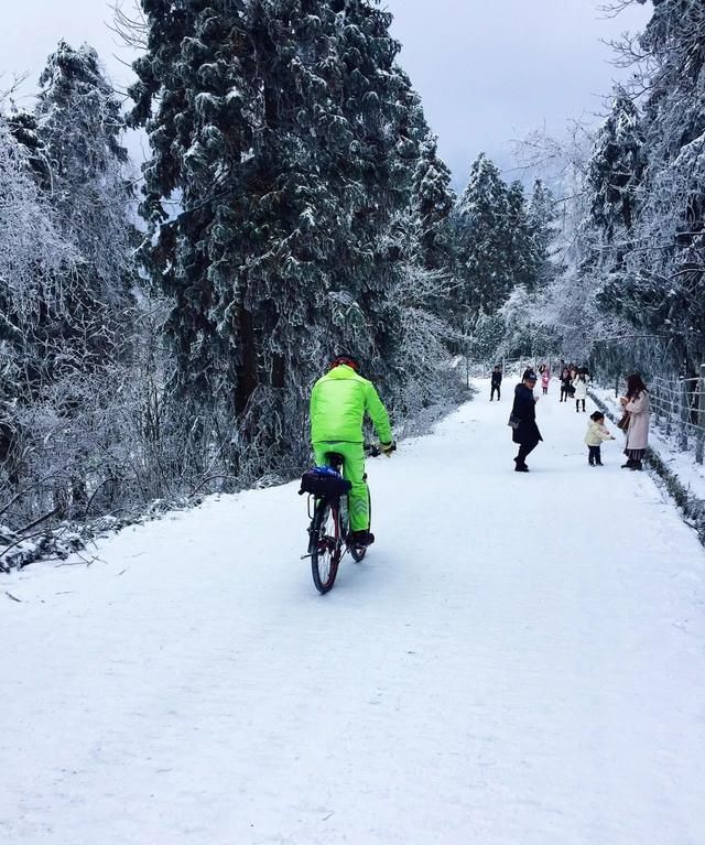 成都周边哪里看雪山最近(成都周边雪山自驾)图7