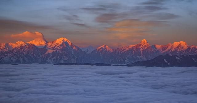 成都周边哪里看雪山最近(成都周边雪山自驾)图20