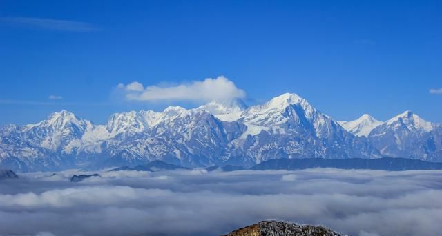 成都周边哪里看雪山最近(成都周边雪山自驾)图22