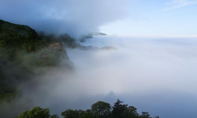 连云港花果山水帘洞景点介绍(连云港花果山山顶有水帘洞吗)图1