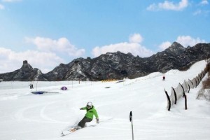 吕梁有滑雪场么吗,吕梁滑雪场比赛